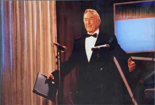 eMeRTon díj átvétele, 2000